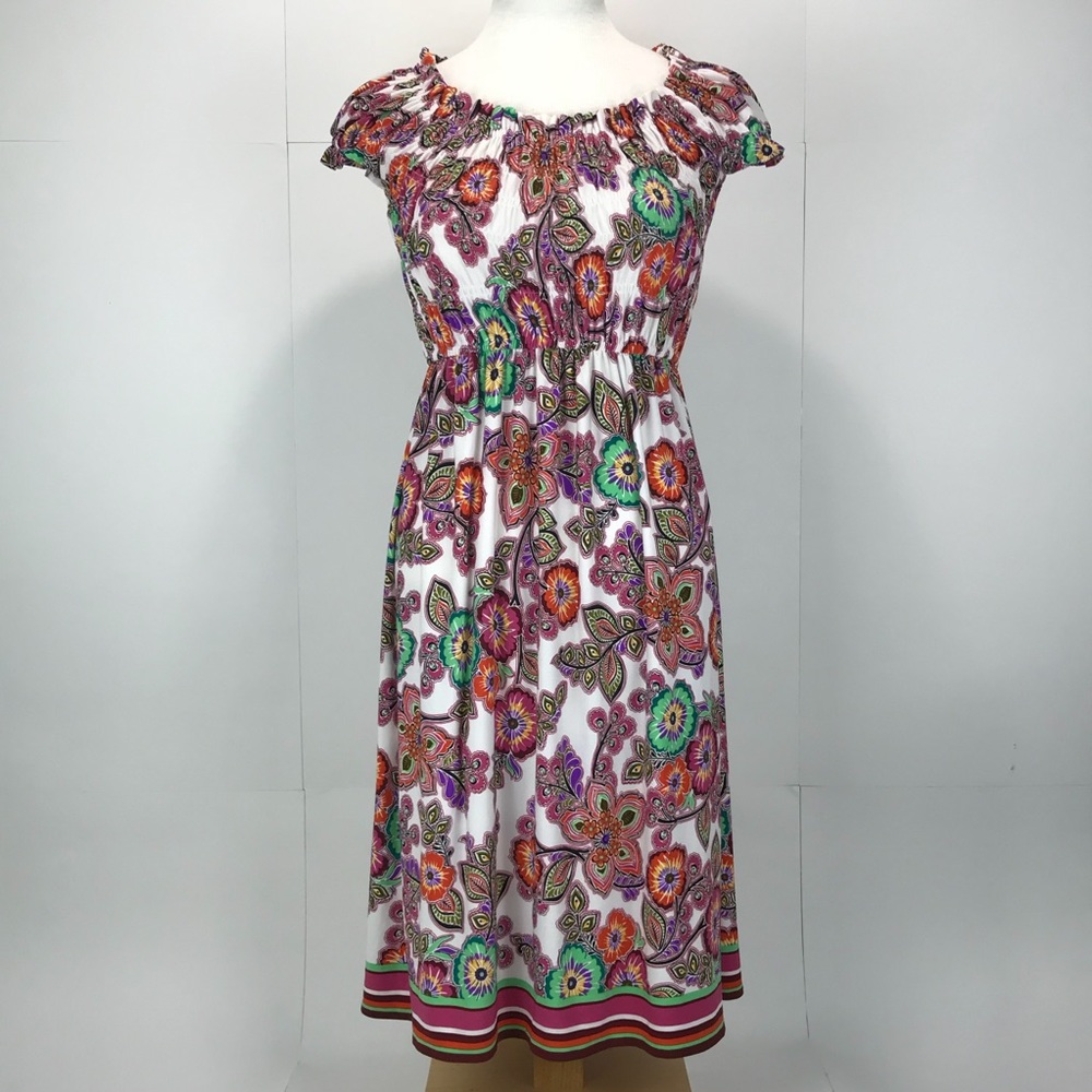 DRESS BARN Flowy Cap Shoulder White Floral Paisley